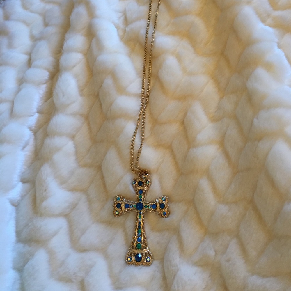 Fashion Cross Necklace - Picture 3 of 4